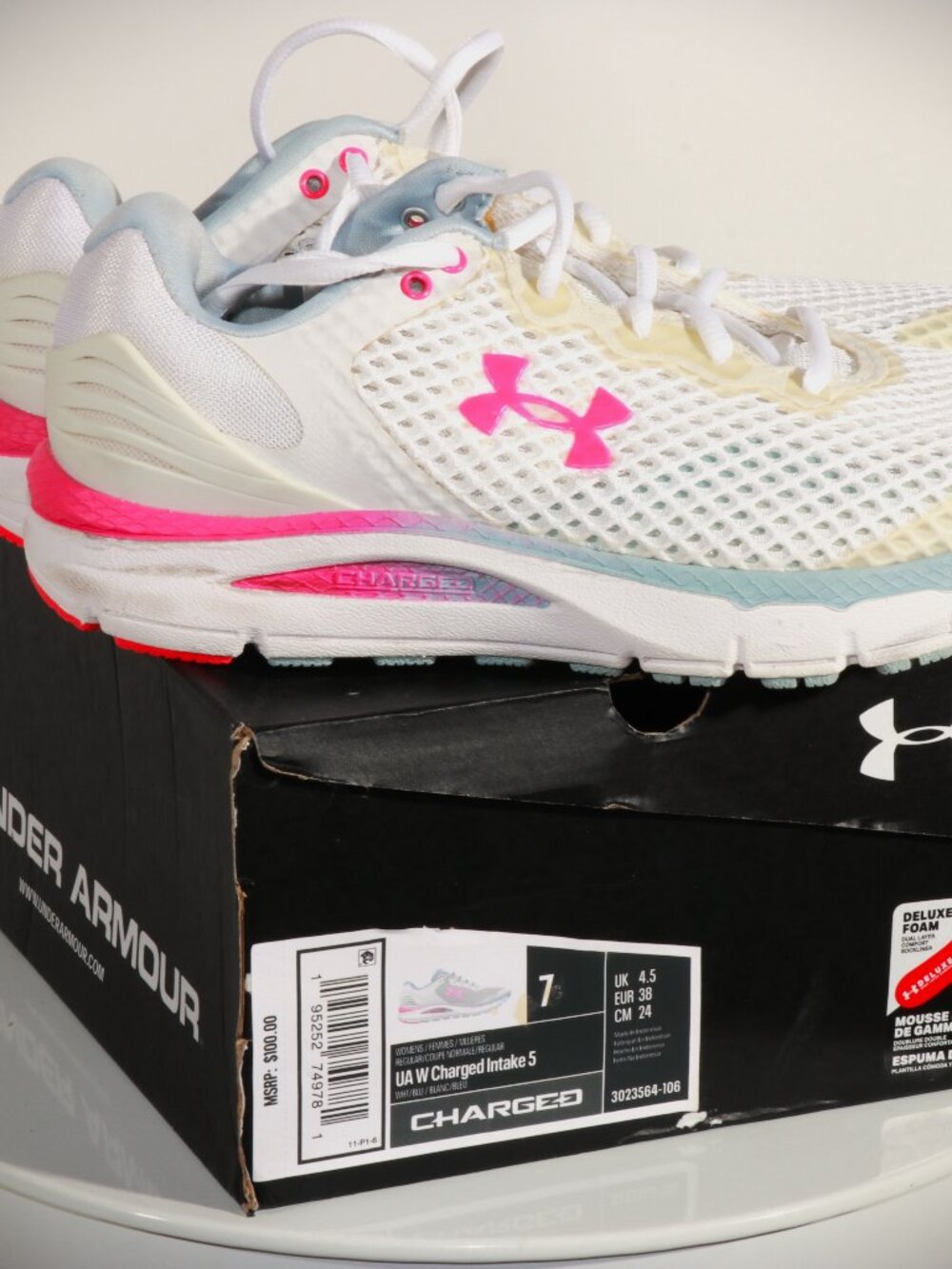 Under Armor Charged Intake 5, Size 7
